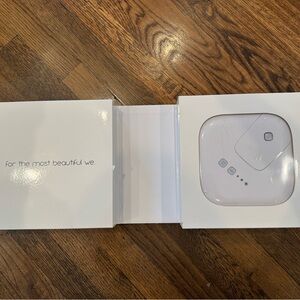 Beauty Ora mē Sleek Professional (brand new in box)